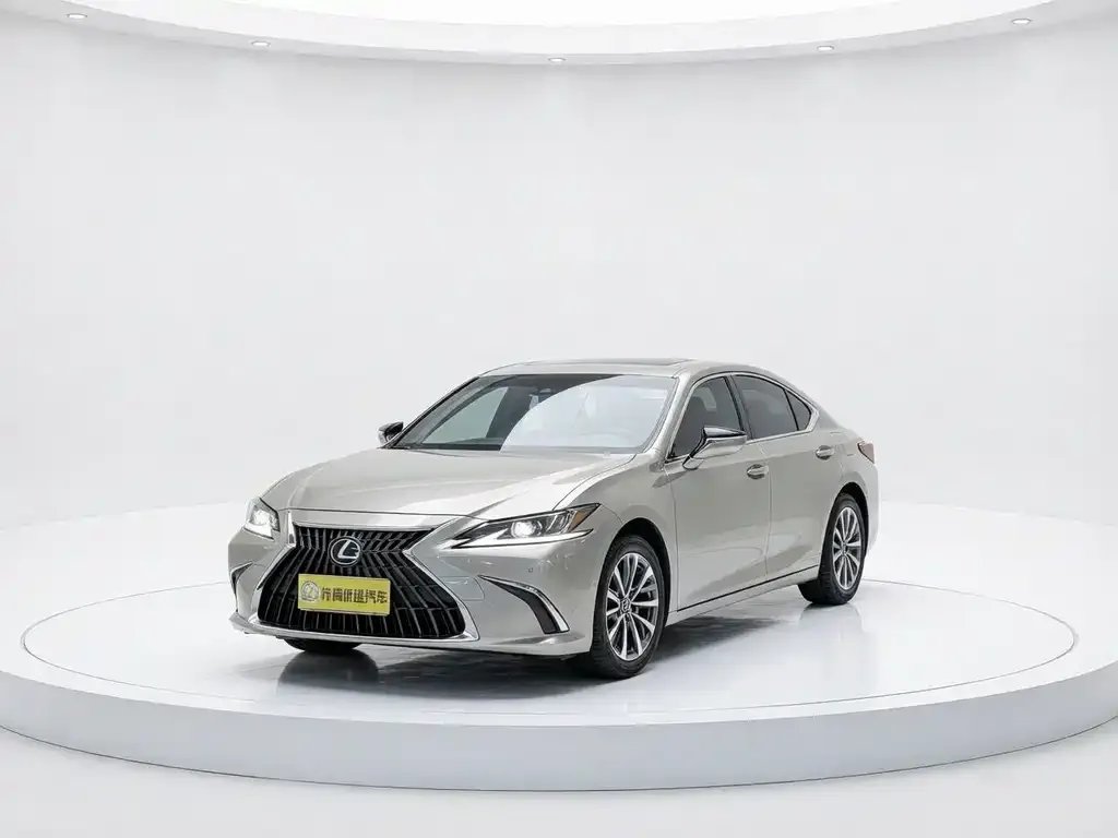 Lexus ES — фото 1