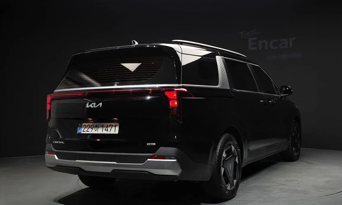Kia Carnival — фото 6