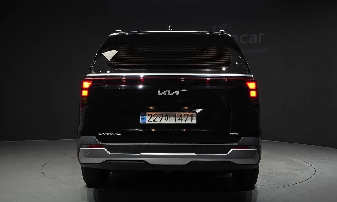 Kia Carnival — фото 7