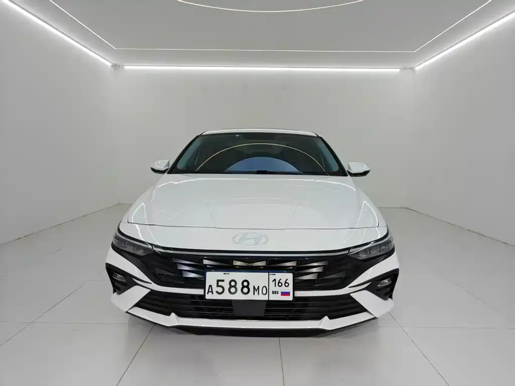 Hyundai Elantra — фото 5