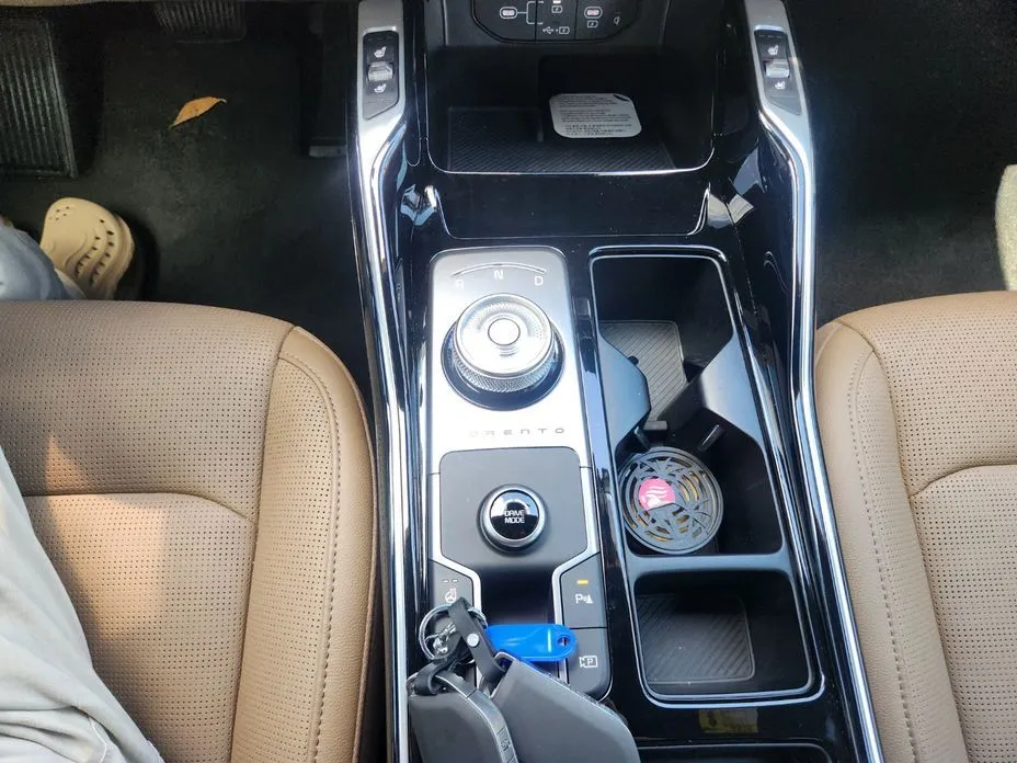 Kia Sorento — фото 9