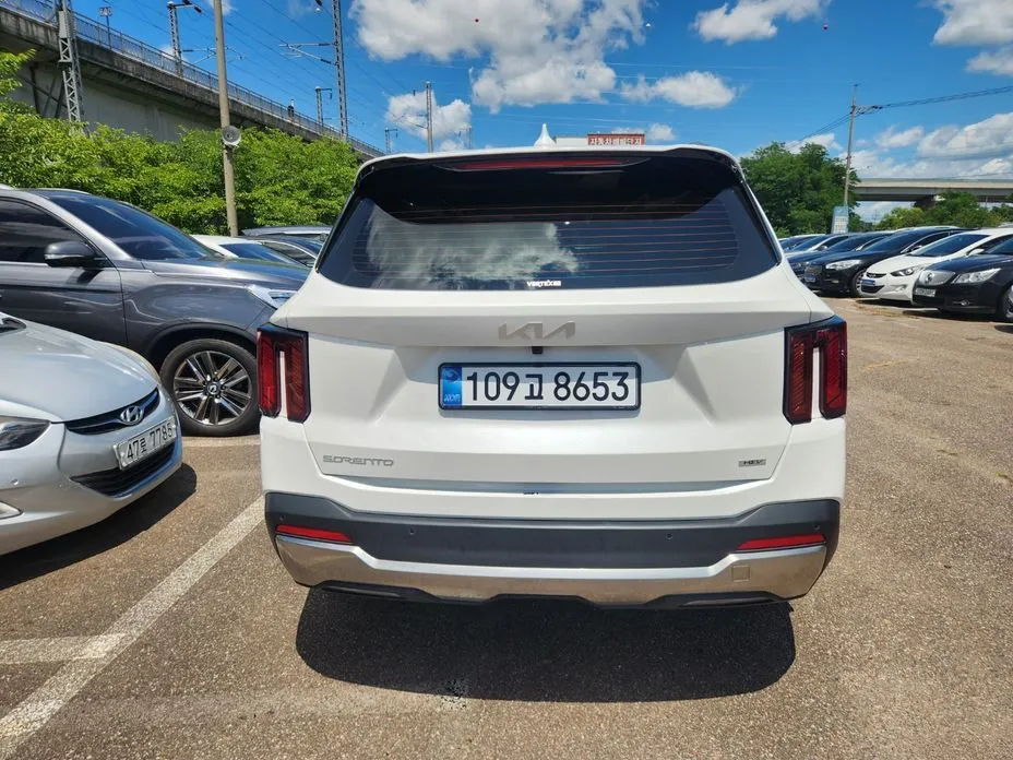 Kia Sorento — фото 8