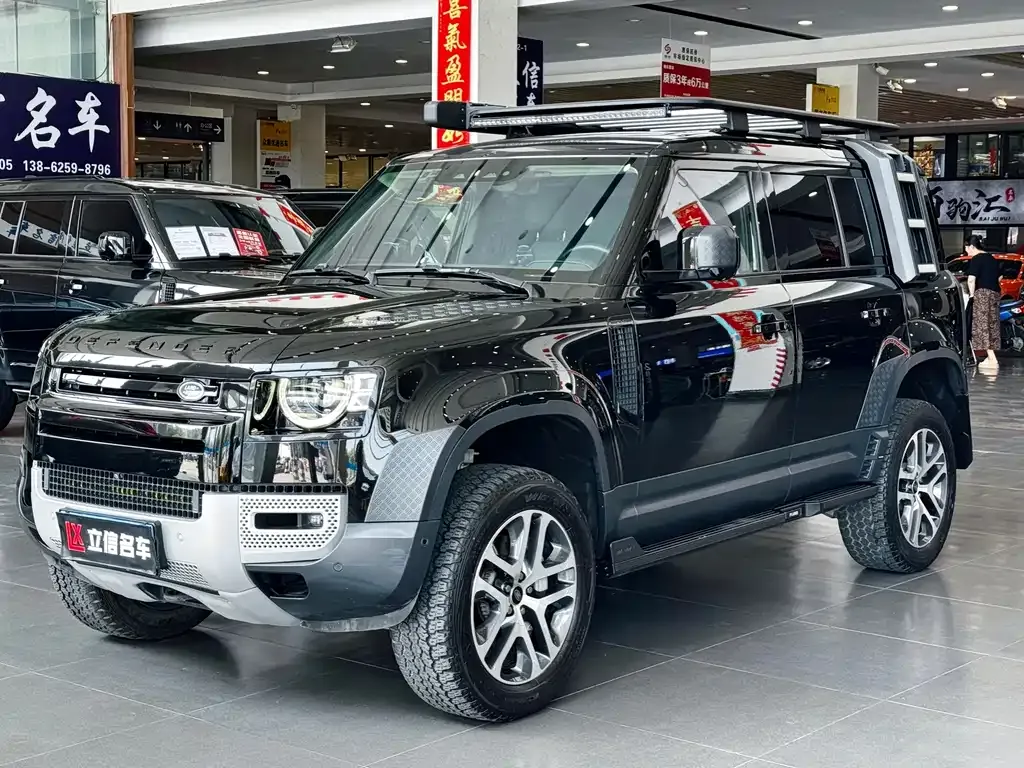 Land Rover Defender — фото 1