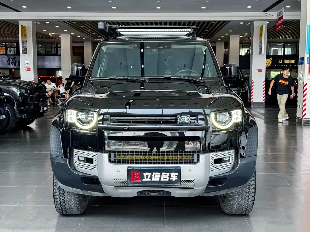 Land Rover Defender — фото 2
