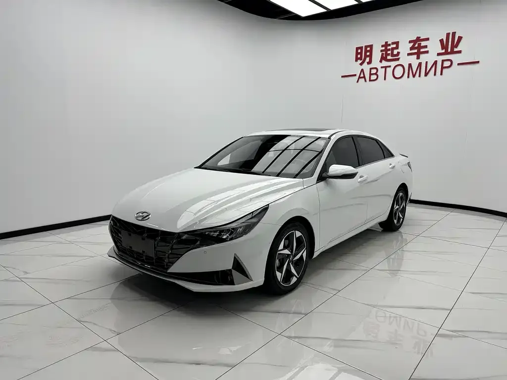 Hyundai Elantra — фото 7