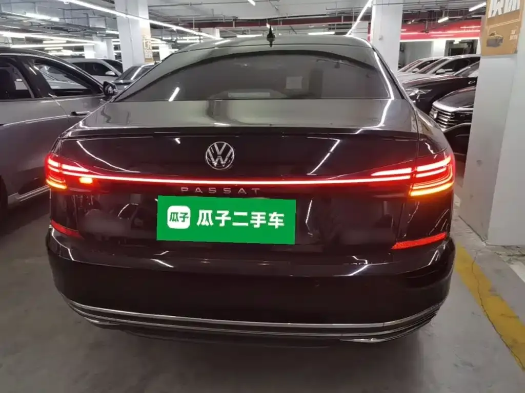Volkswagen Passat — фото 6
