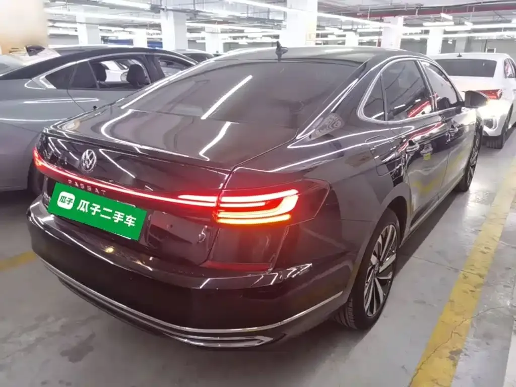 Volkswagen Passat — фото 3