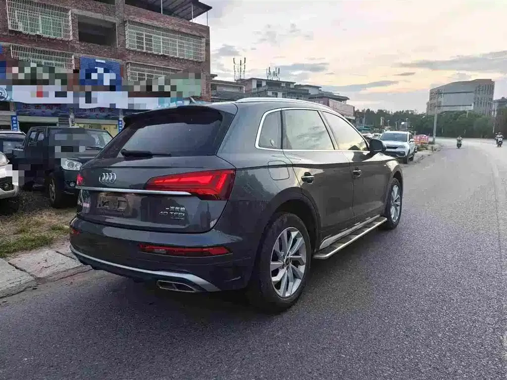 Audi Q5L — фото 6