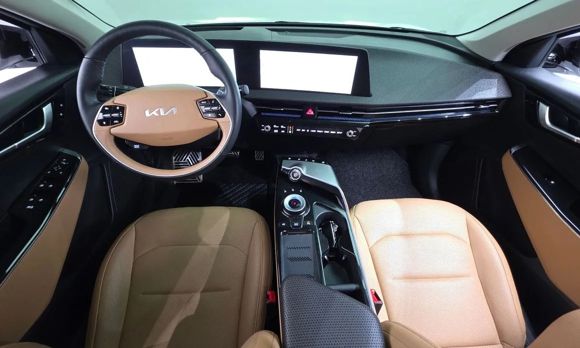 Kia EV6 — фото 9
