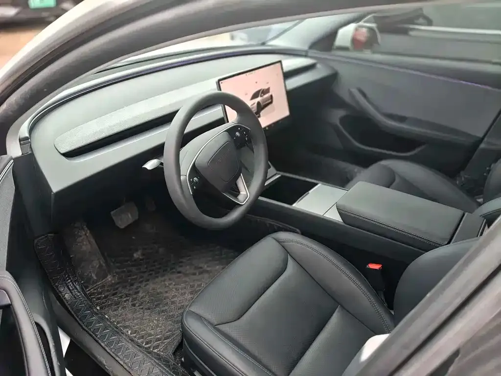 Tesla Model 3 — фото 6
