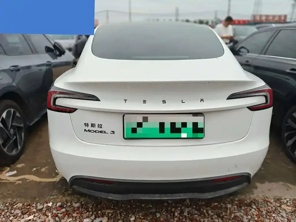Tesla Model 3 — фото 4