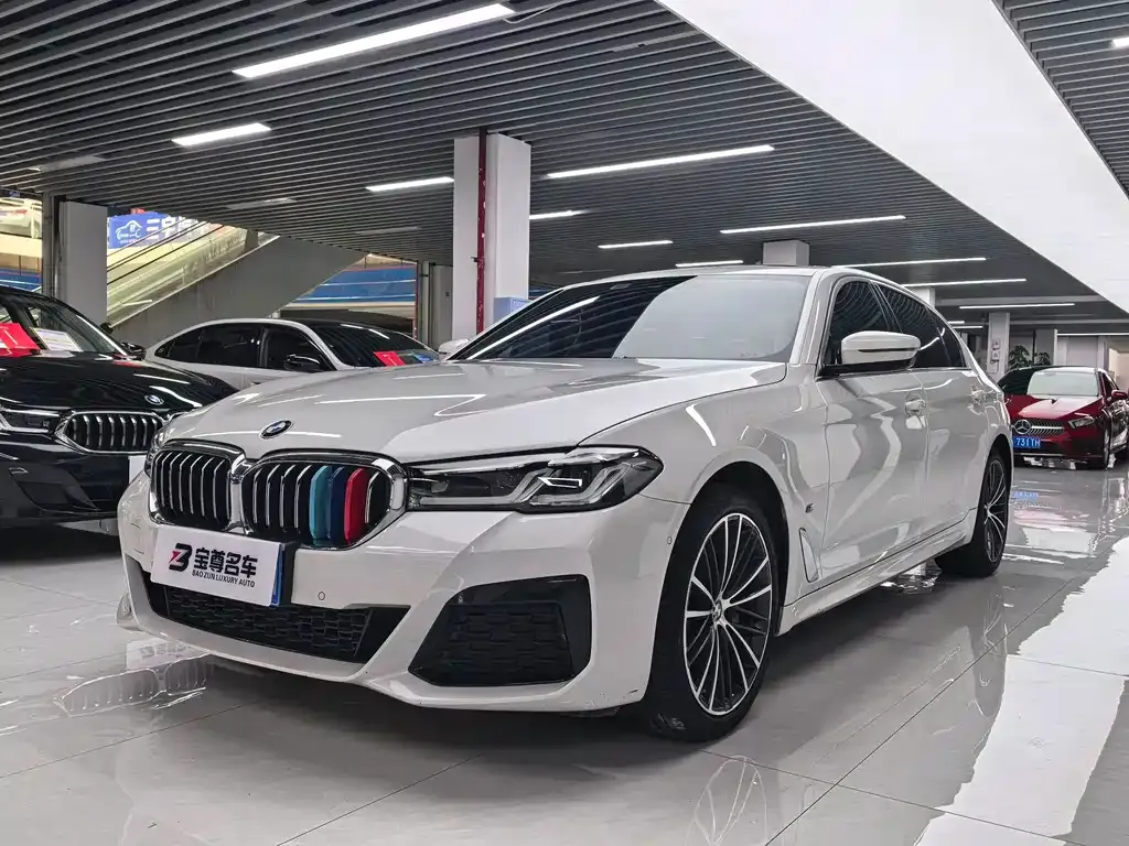 BMW 5 Series — фото 1