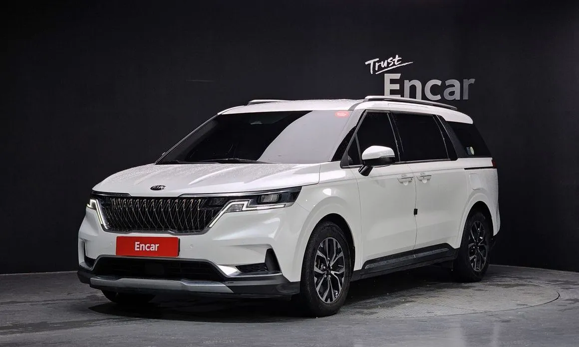 Kia Carnival — фото 1