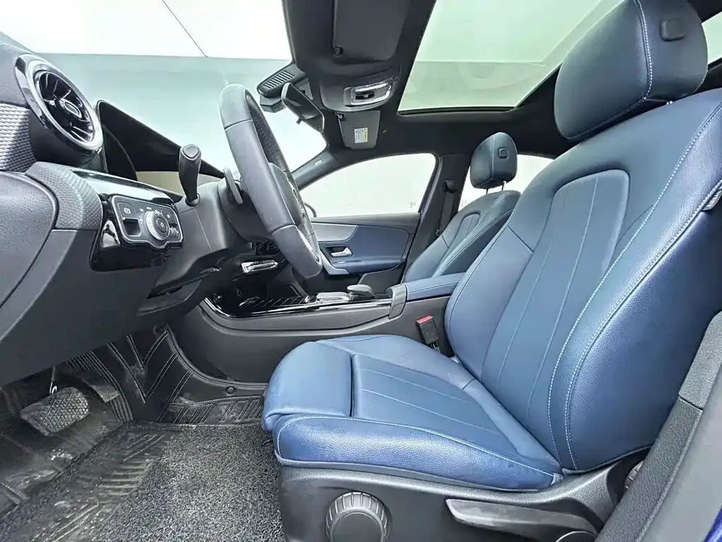 Mercedes-Benz A-Class — фото 10