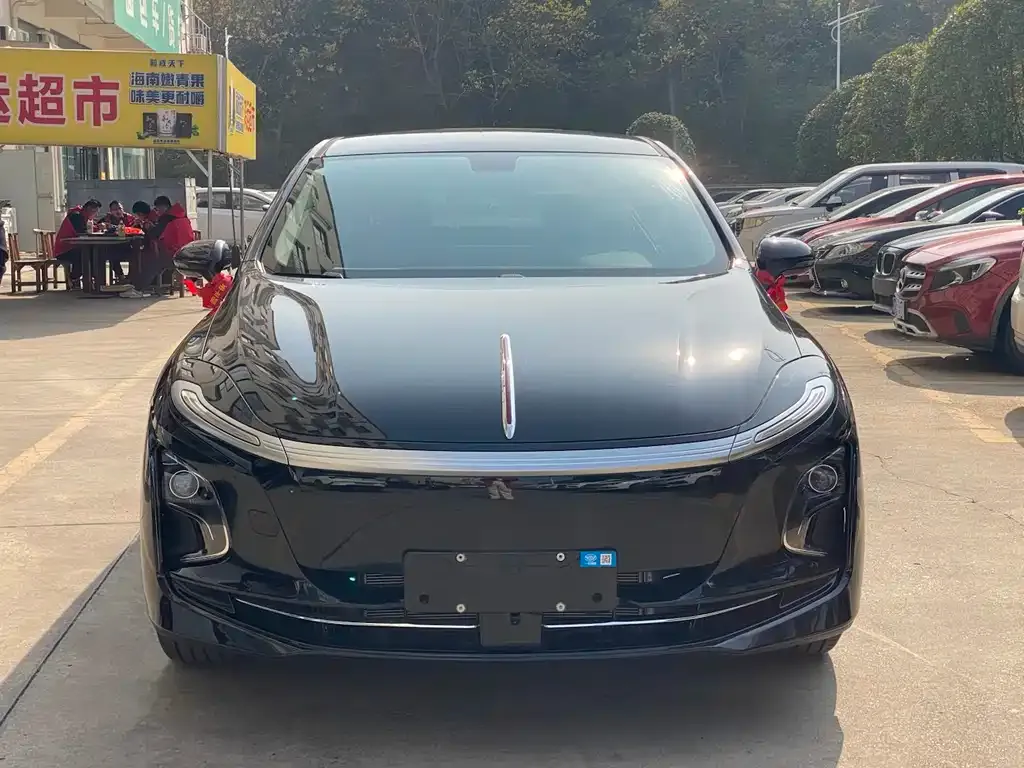 Hongqi E-QM5 — фото 2