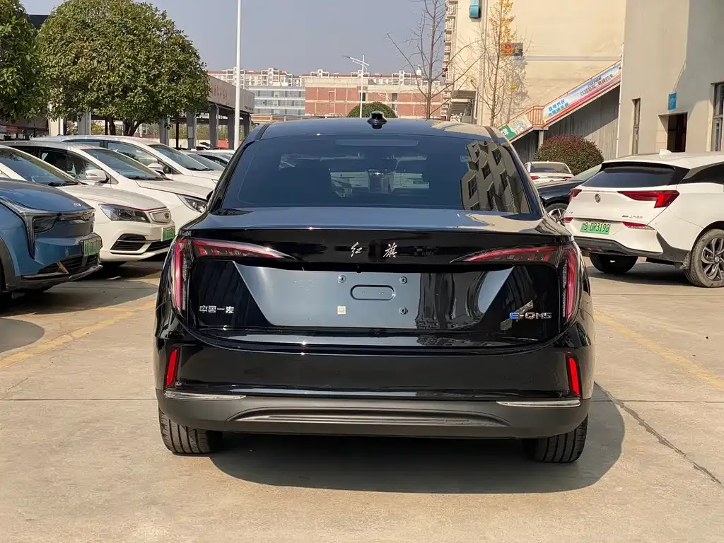 Hongqi E-QM5 — фото 6