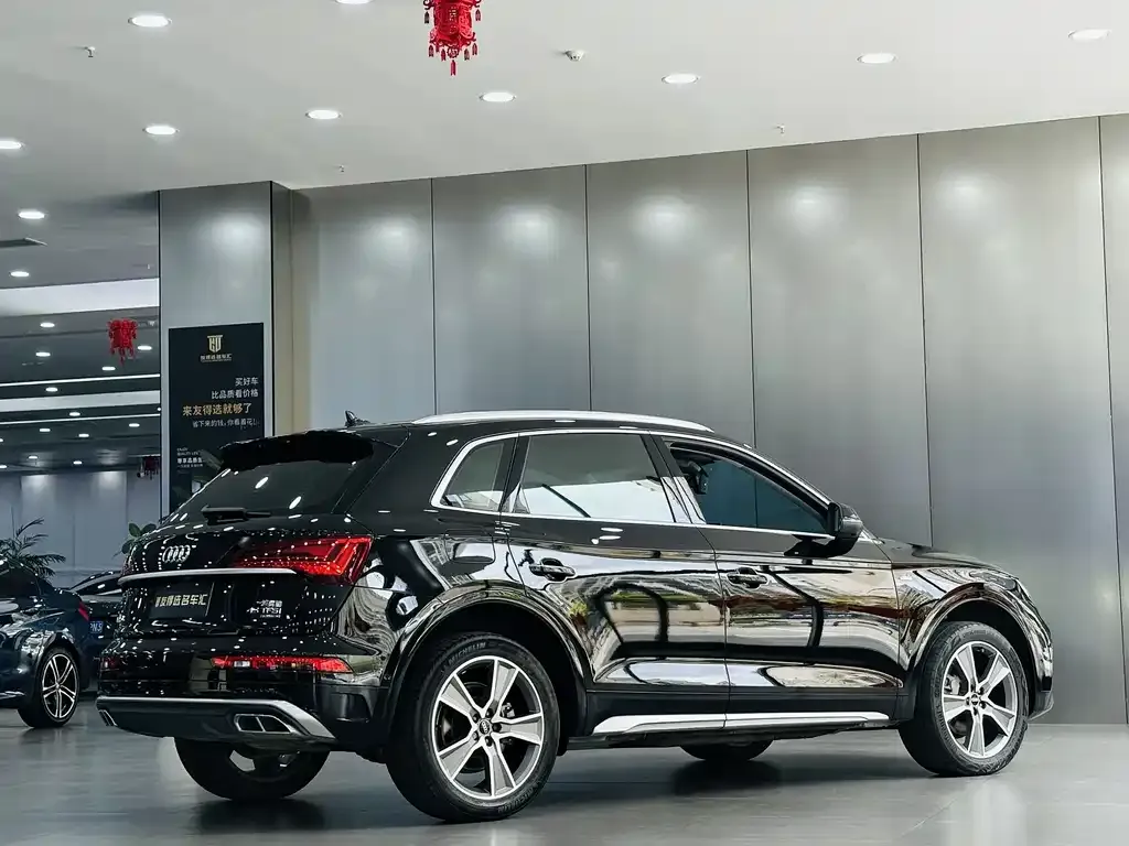 Audi Q5L — фото 3