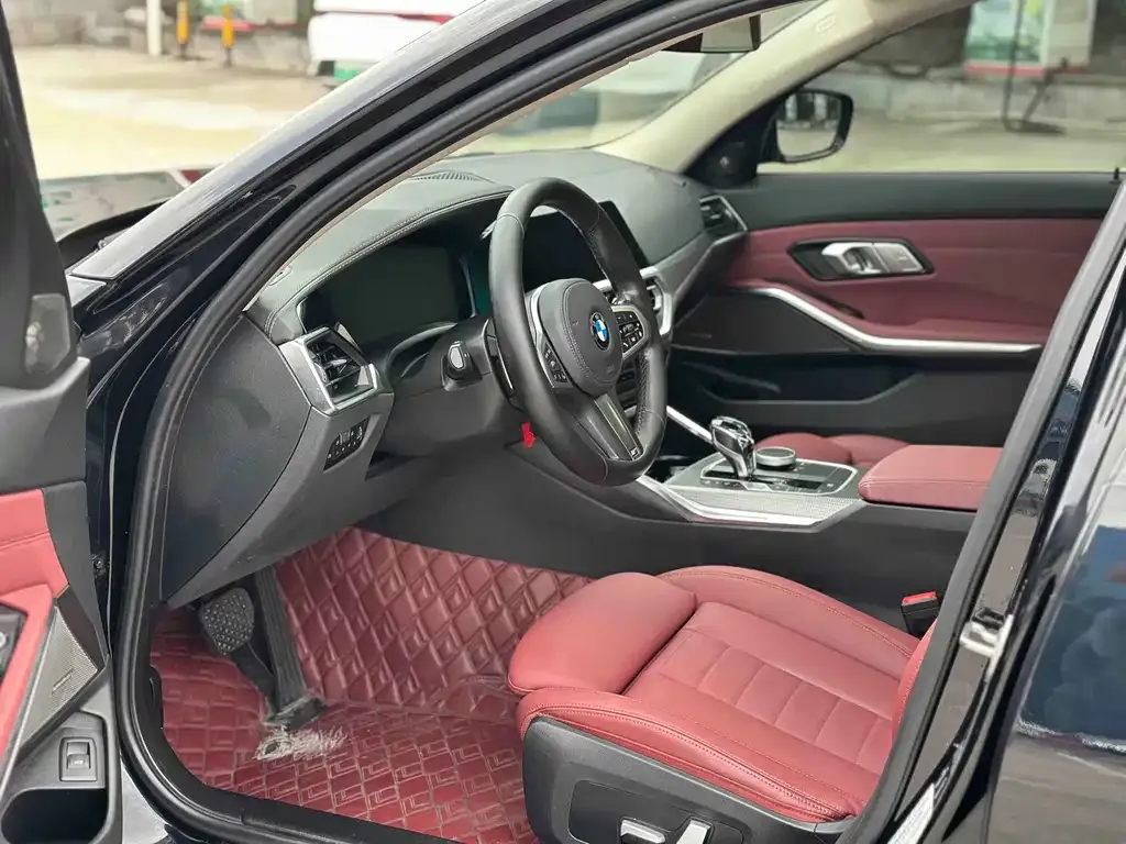 BMW 3 Series 2021 из CN, фото 2