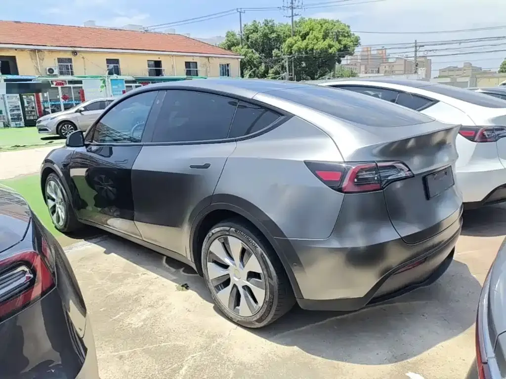 Tesla Model Y — фото 4