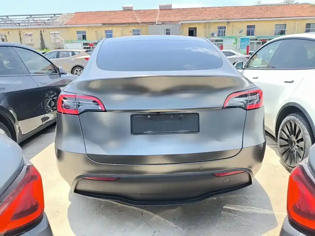 Tesla Model Y — фото 8