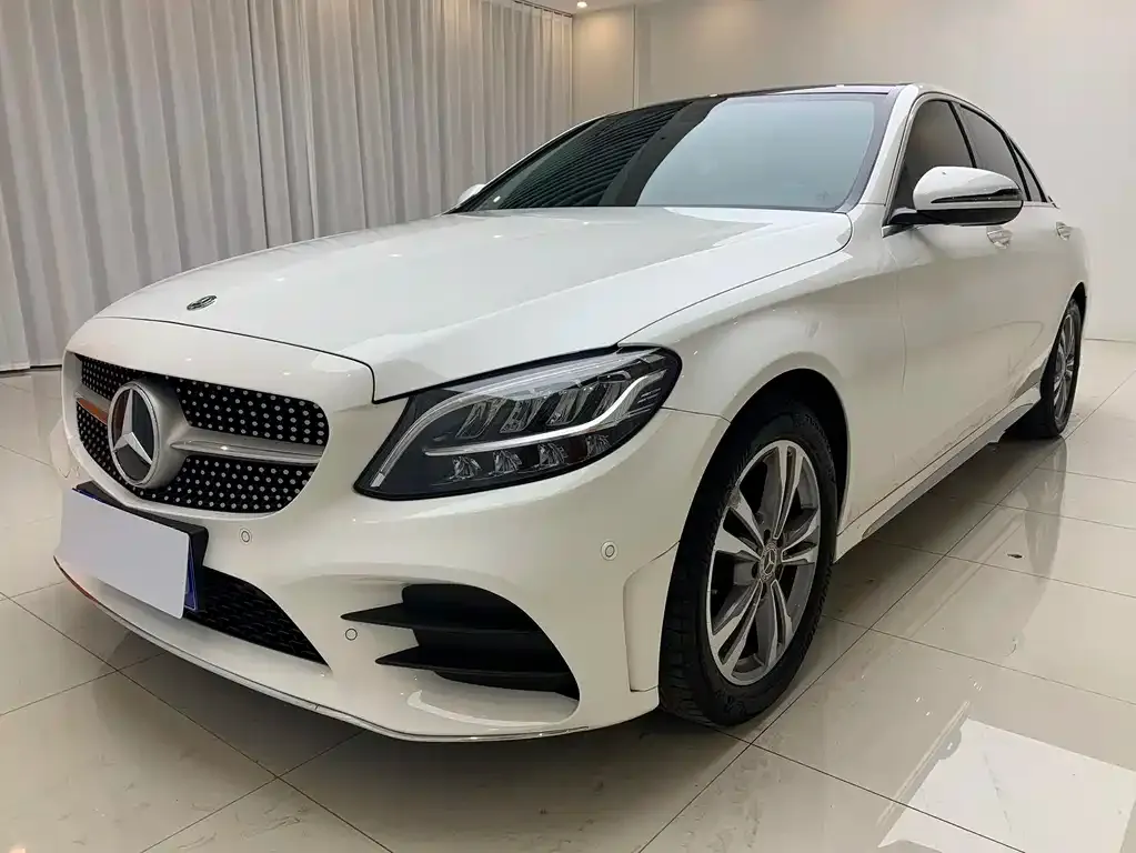 Mercedes-Benz C-Class — фото 1