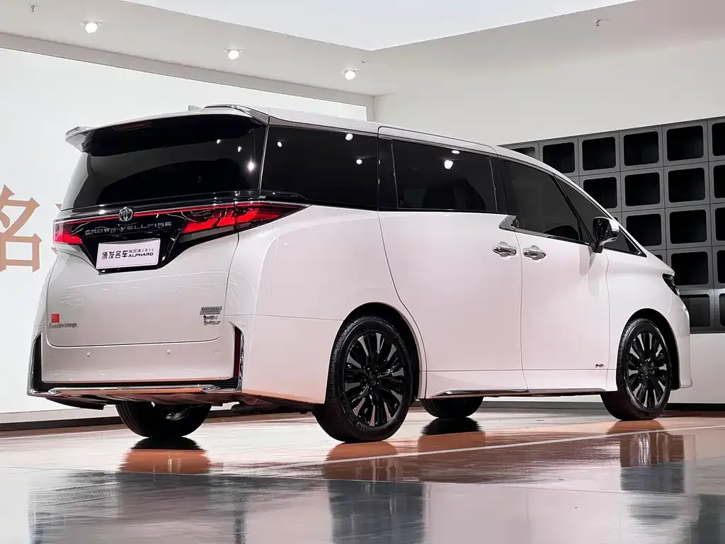 Toyota Vellfire — фото 4