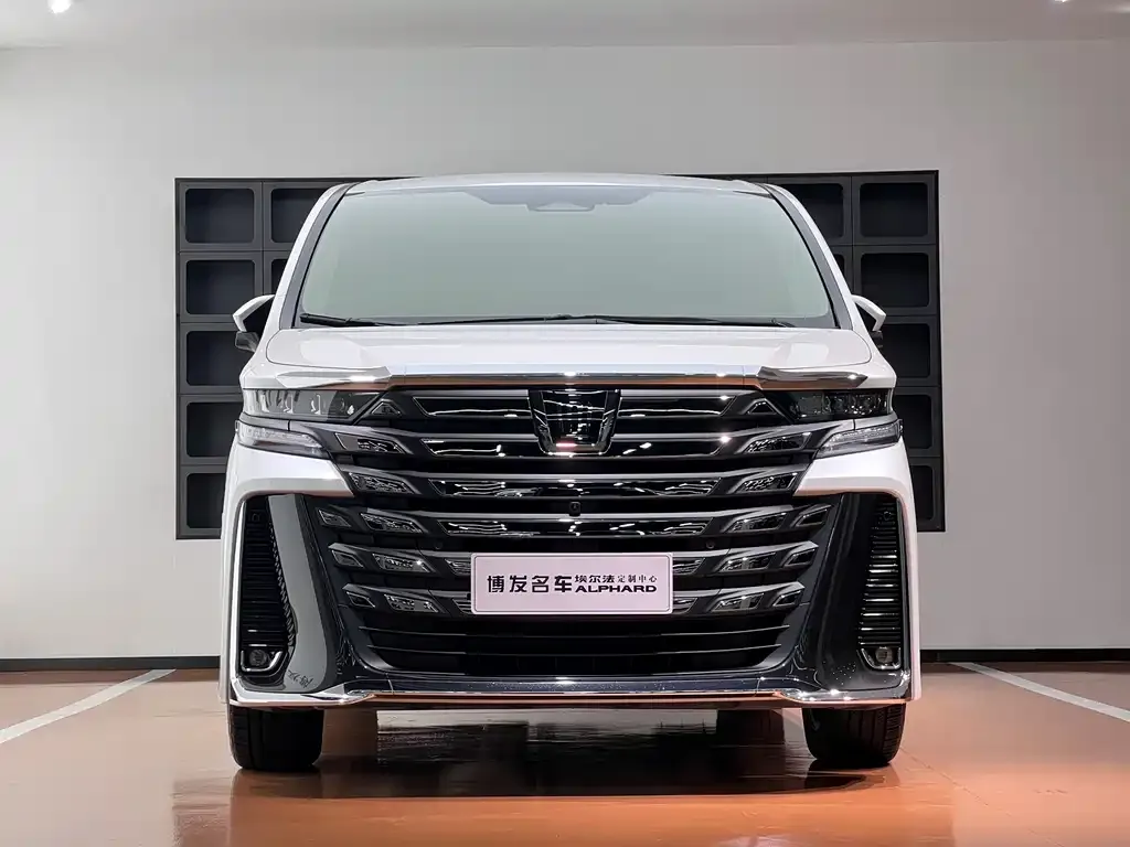 Toyota Vellfire — фото 2
