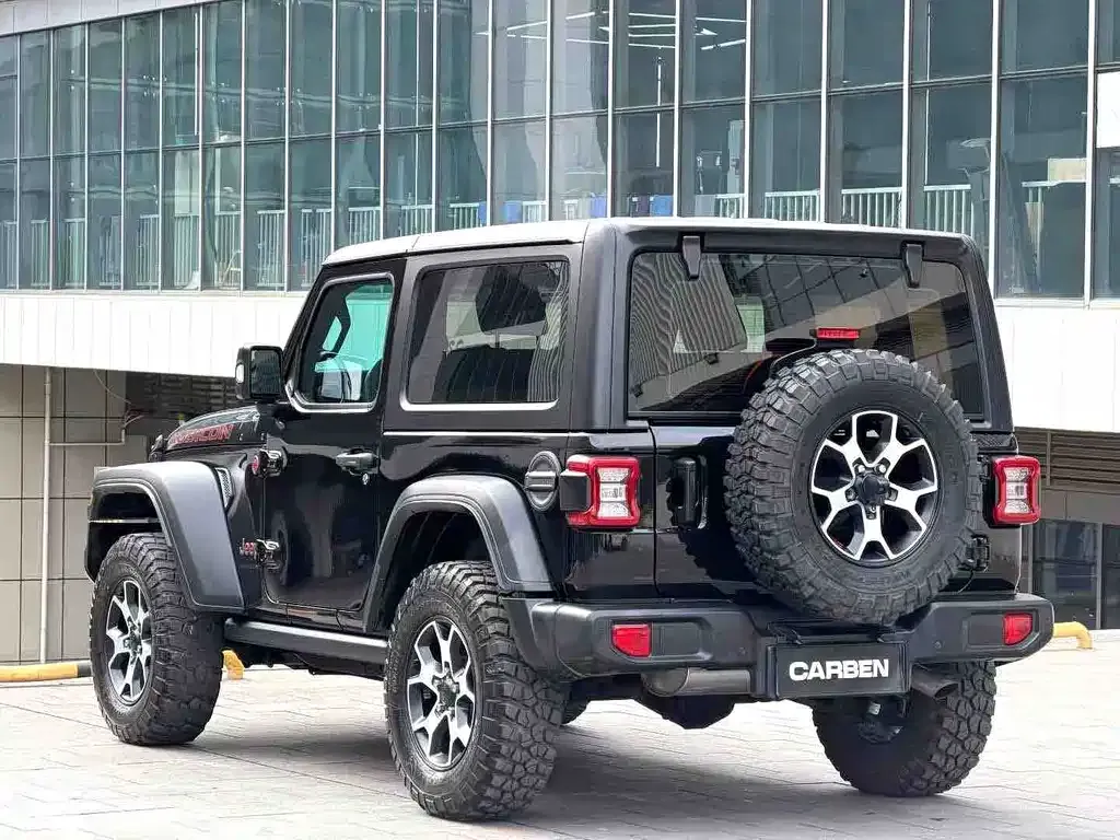 Jeep Wrangler — фото 7