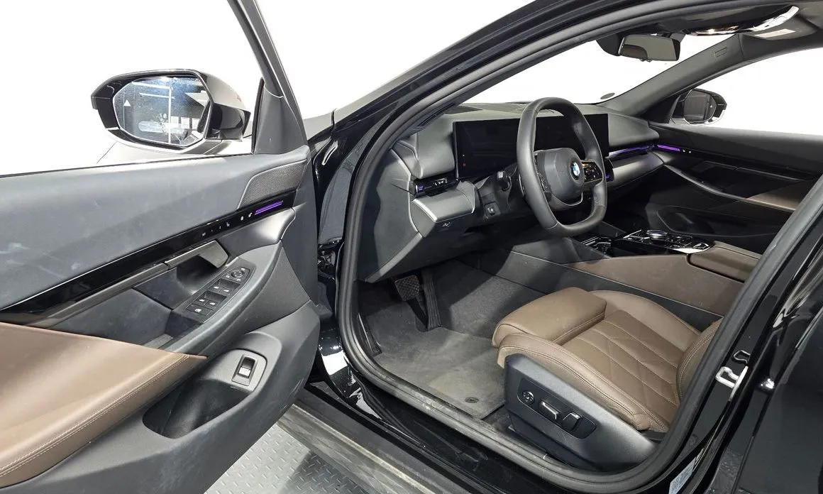 BMW 5-Series 2024 из KR, фото 8