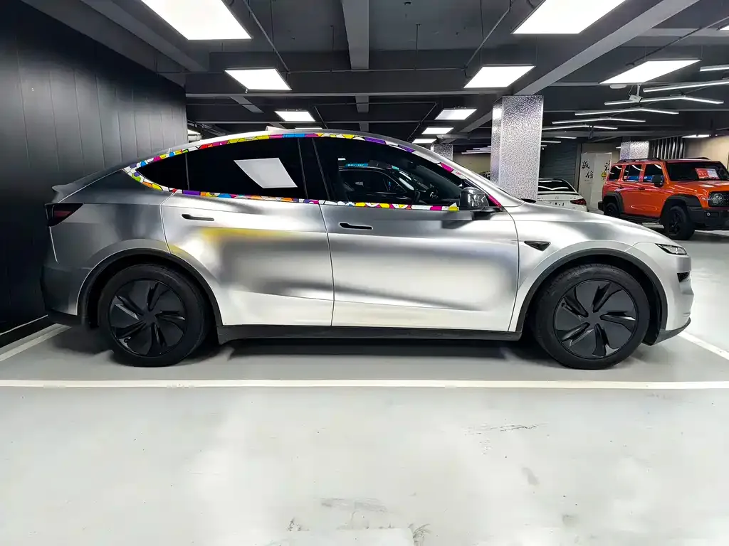 Tesla Model Y — фото 6