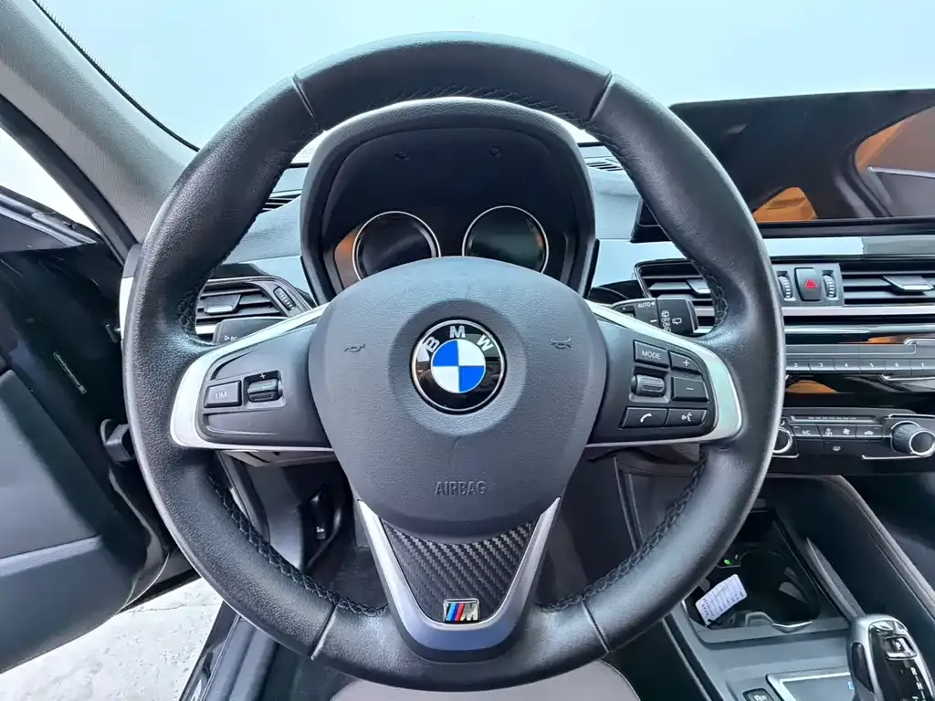 BMW X1 — фото 4