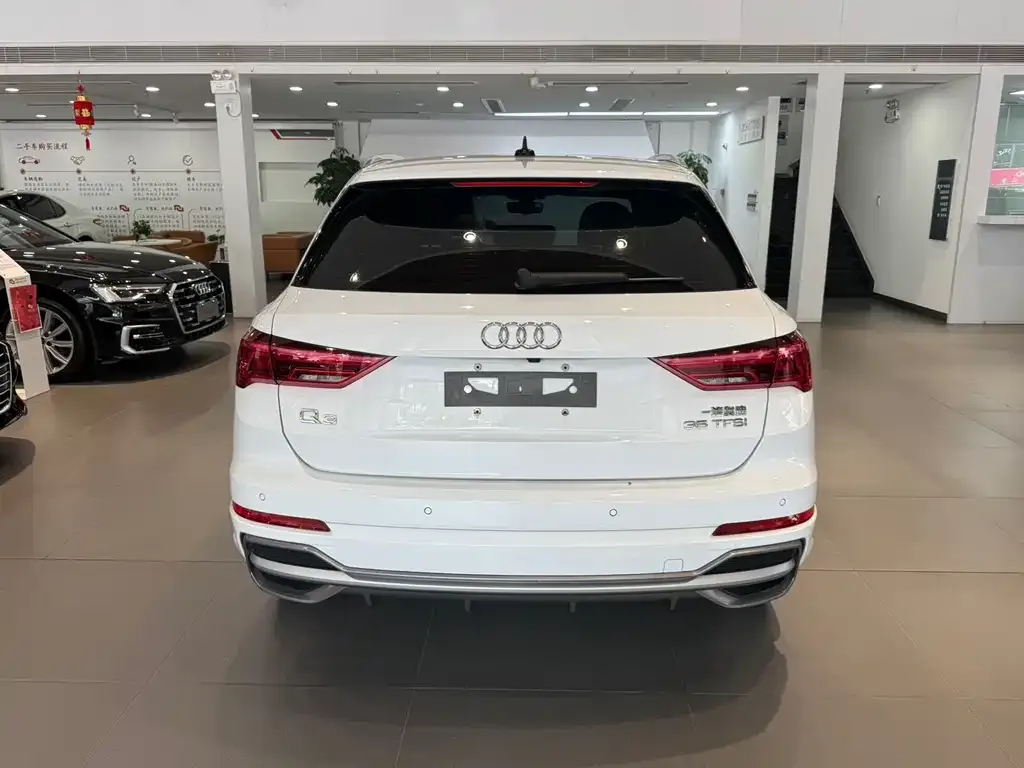 Audi Q3 — фото 5