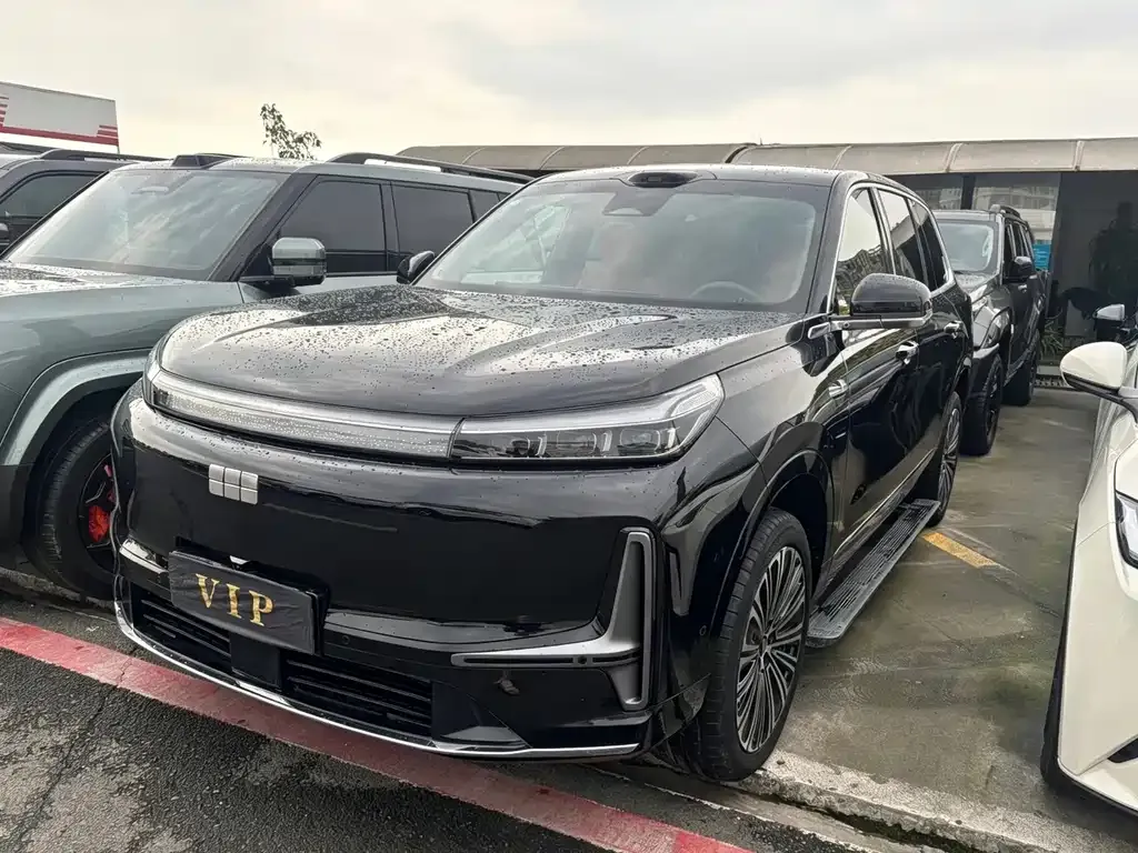Geely Galaxy M9 — фото 1