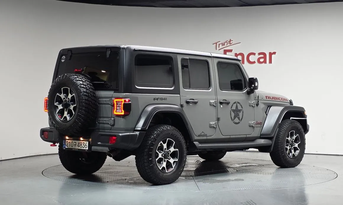 Jeep Wrangler — фото 8