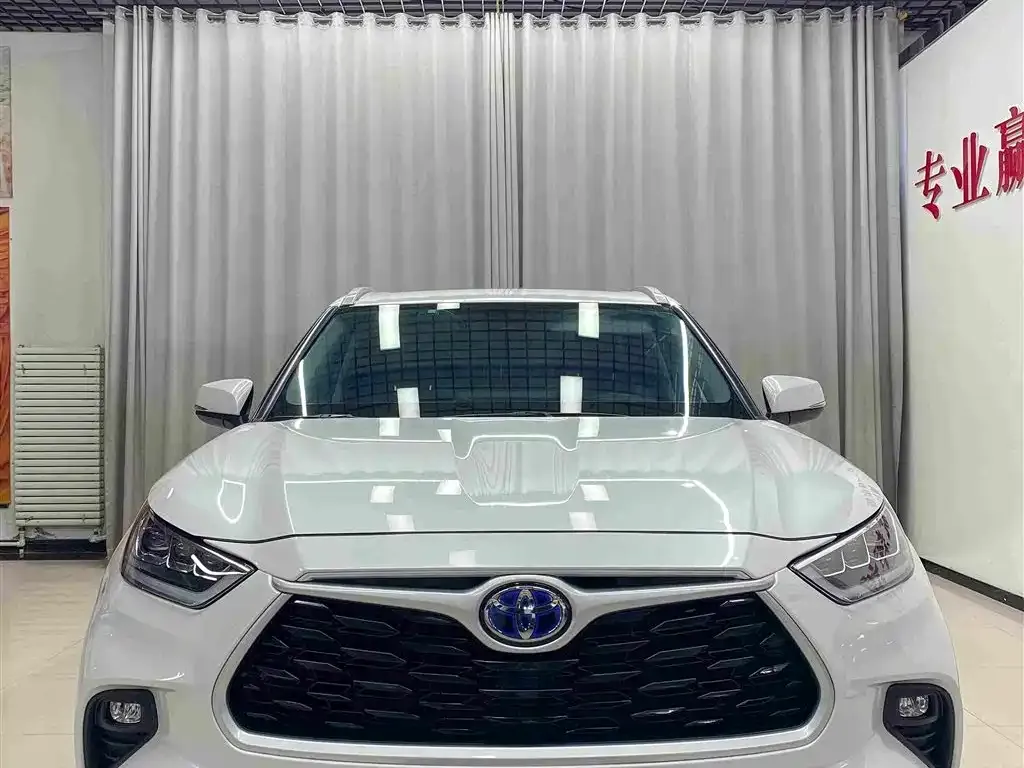 Toyota Highlander — фото 2