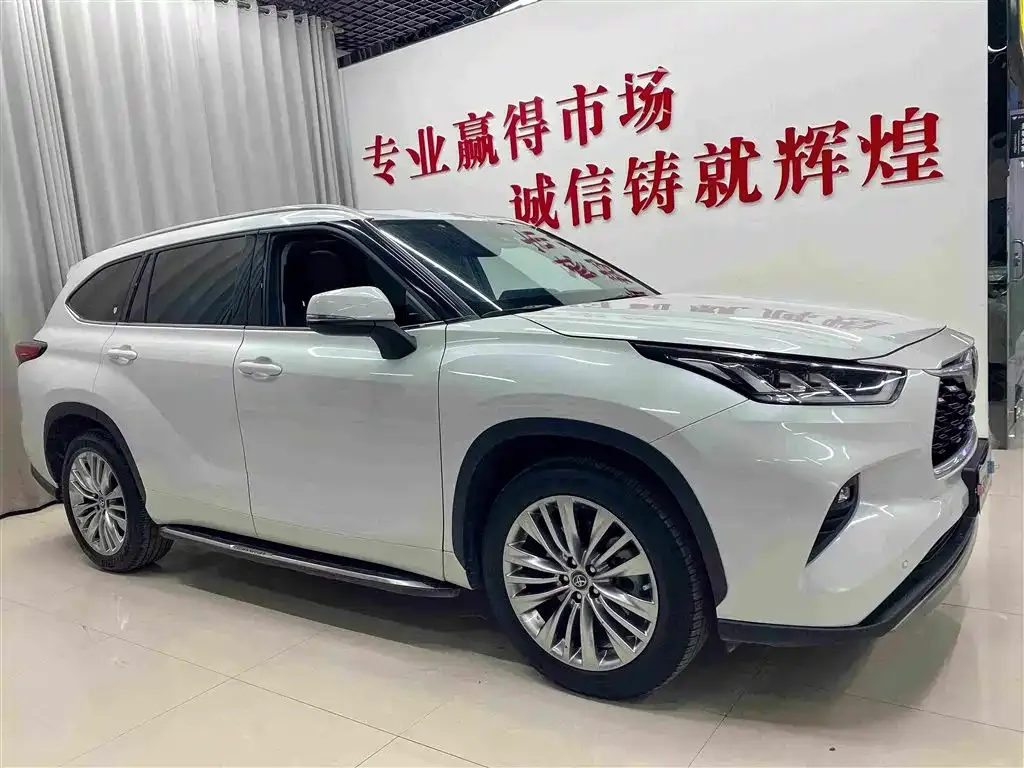 Toyota Highlander — фото 5