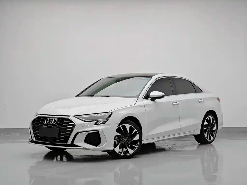 Audi A3 — фото 1