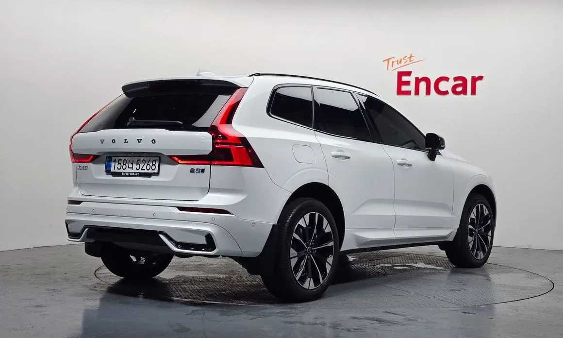 Volvo XC60 — фото 4