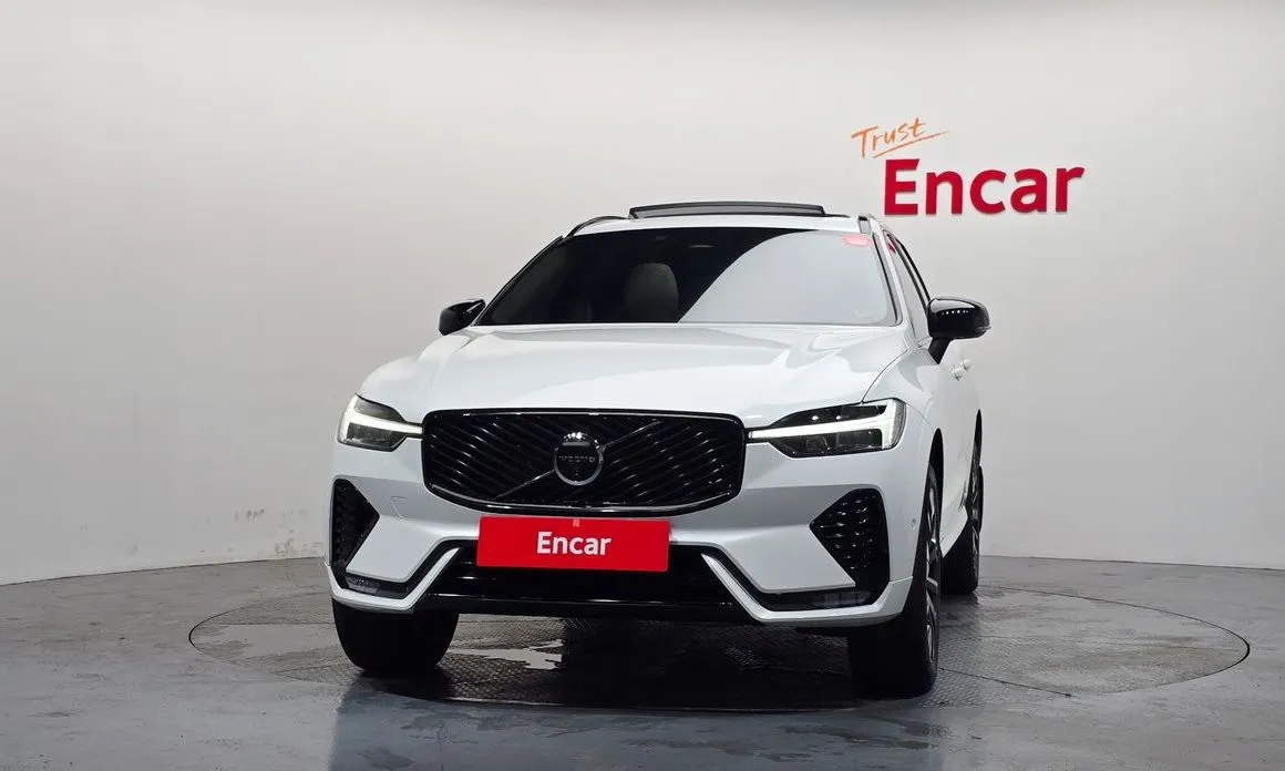 Volvo XC60 — фото 10