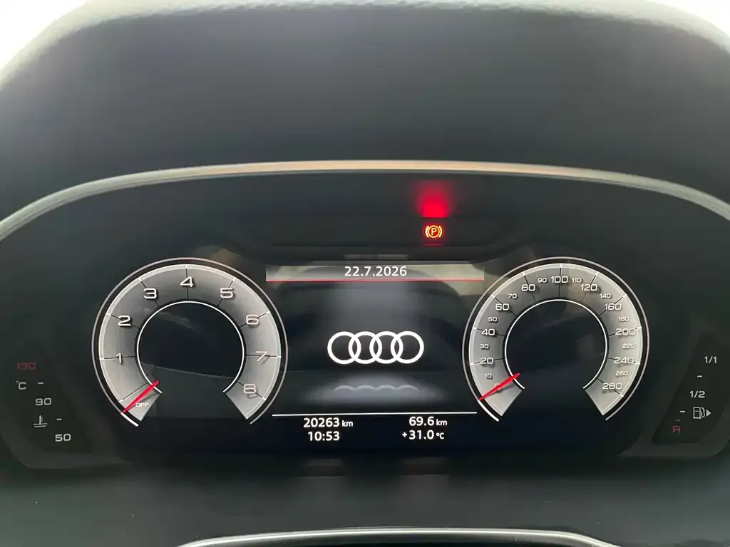 Audi Q3 — фото 2