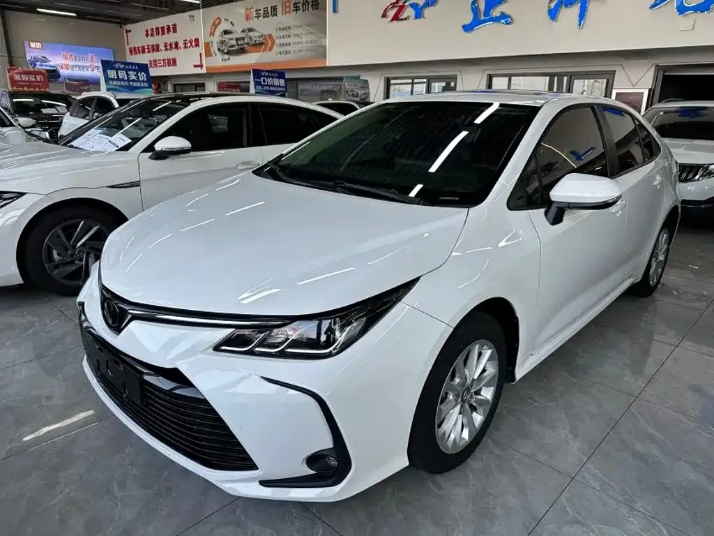 Toyota Corolla — фото 1