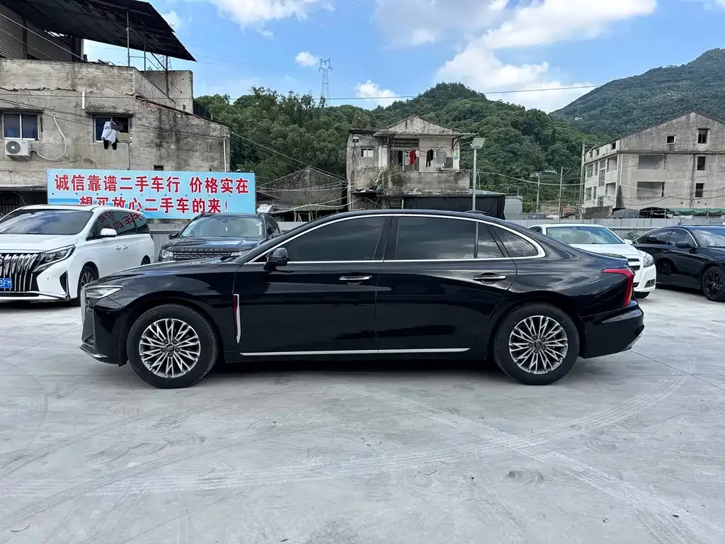Hongqi H5 — фото 6