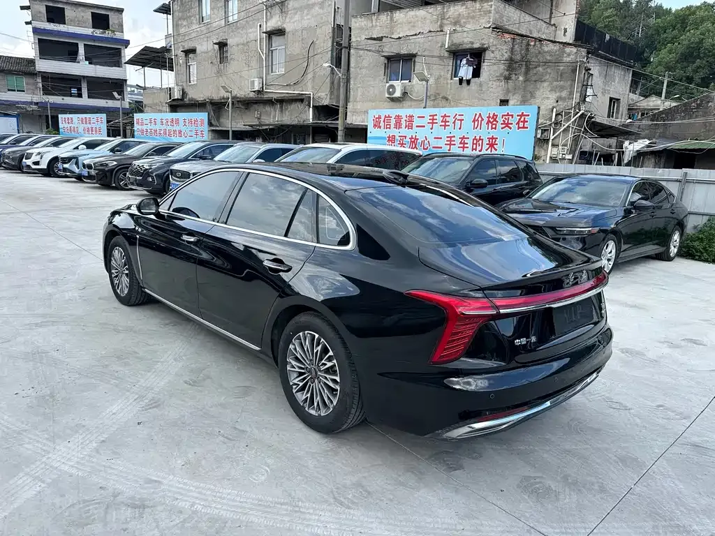 Hongqi H5 — фото 10