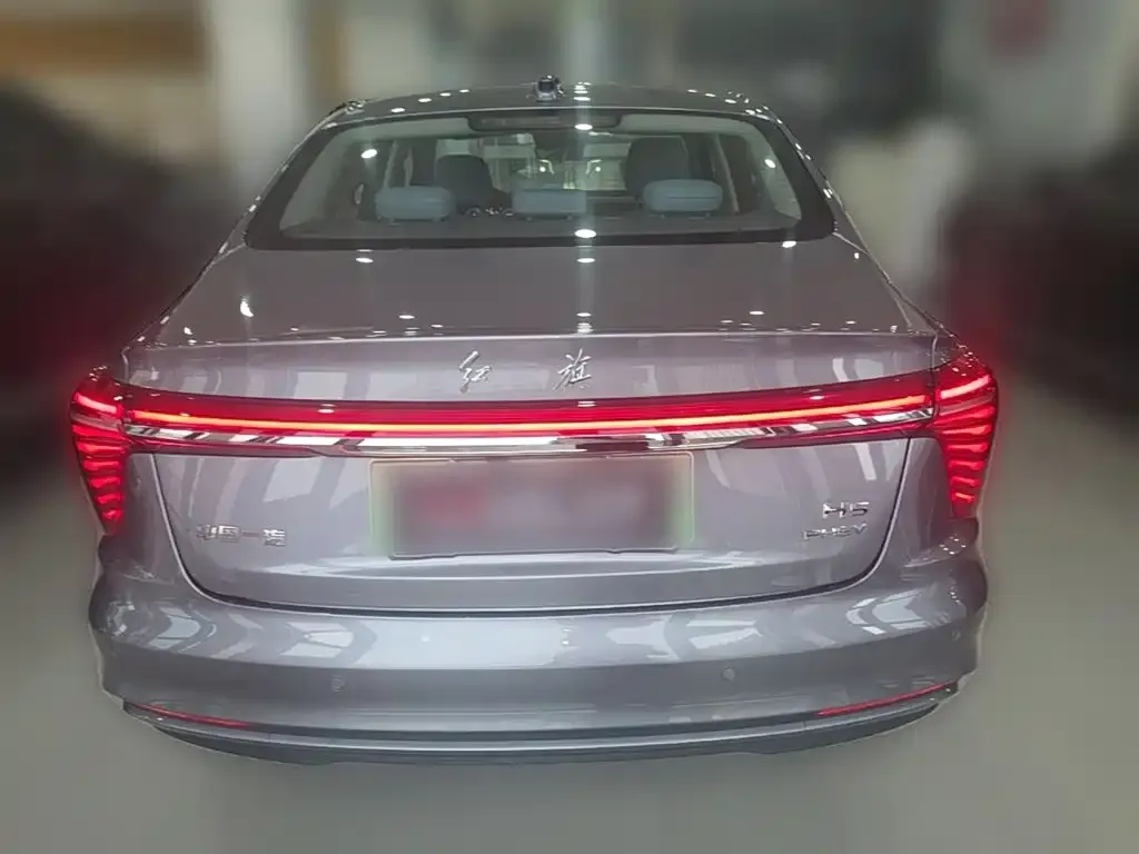 Hongqi H5 PHEV 2025 из CN, фото 3