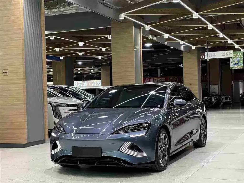 BYD Seal — фото 1