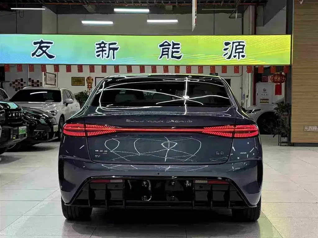 BYD Seal — фото 3