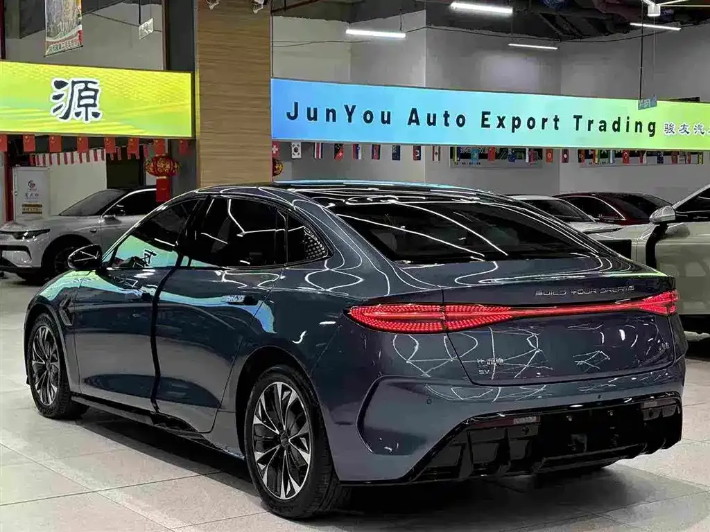 BYD Seal — фото 8
