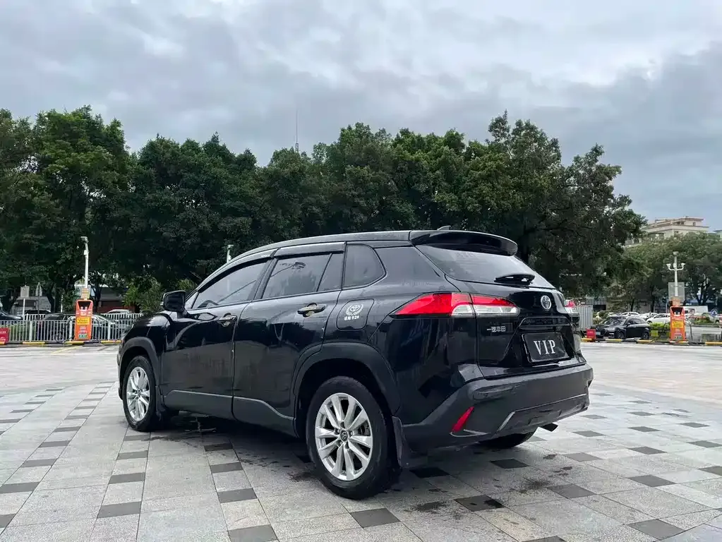 Toyota Corolla Cross — фото 3
