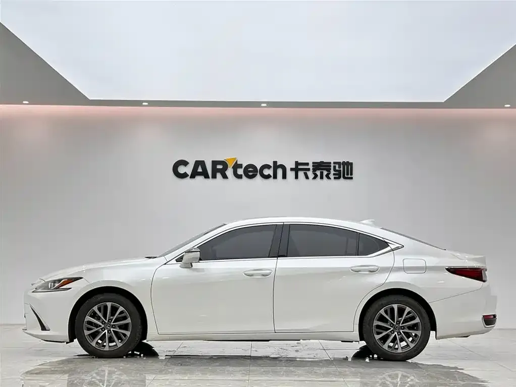 Lexus ES — фото 7