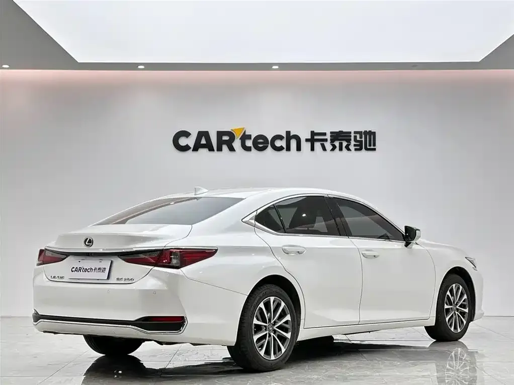 Lexus ES — фото 9